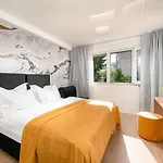 Skaline Luxury 住宿加早餐酒店 4*