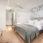 Skaline Luxury