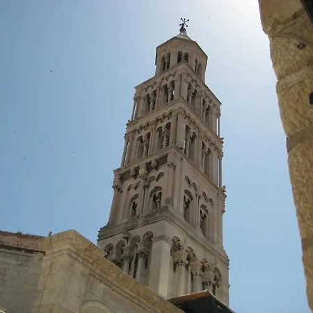 Bed and breakfast Skaline Luxury