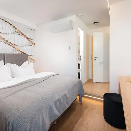 Bed and breakfast Skaline Luxury