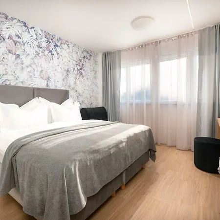 Skaline Luxury 4* ספליט