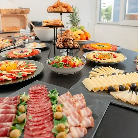 Skaline Luxury 4* Split