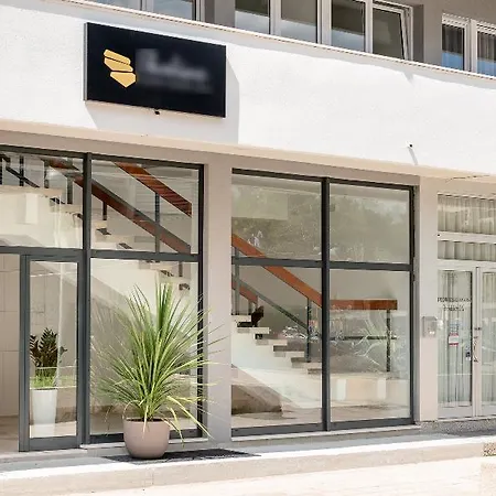 Skaline Luxury 4* ספליט
