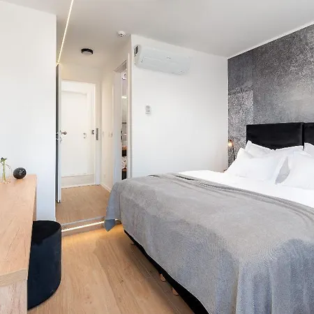 Skaline Luxury