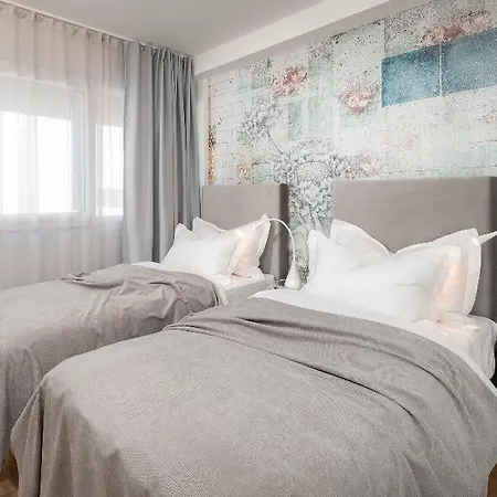 Skaline Luxury 4* ספליט