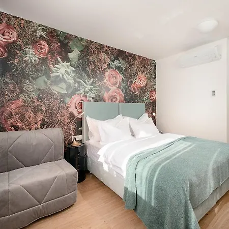 Skaline Luxury לינה וארוחת בוקר 4*