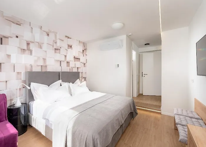 فندق مبيت وإفطار Skaline Luxury 4*