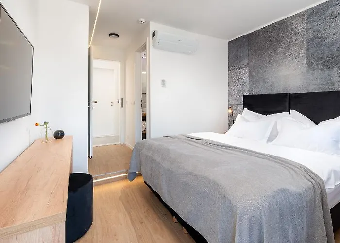 Skaline Luxury
