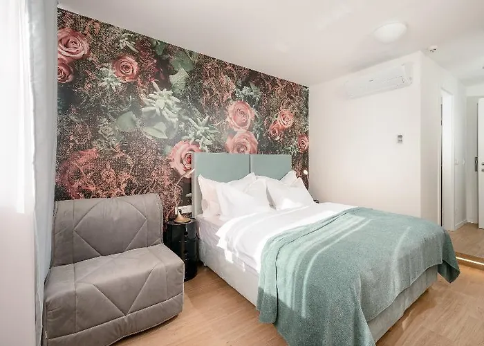 Skaline Luxury فندق مبيت وإفطار 4*