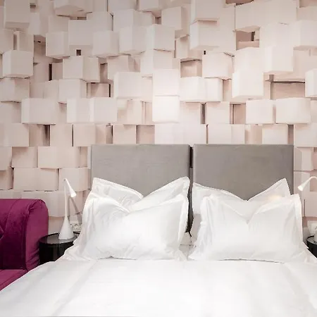 Skaline Luxury Split